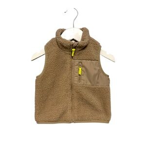 ⭐️ 5/$30 H&M Kids Teddy Fleece Vest size 6 Months
